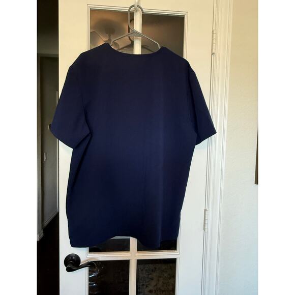 FIGS men’s Leon Three-Pocket Scrub Top Navy size XL    po# 2435 - Picture 3 of 7